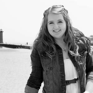 Meet your Posher, Courtney